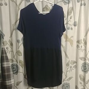 RDI Navy And black Short Sleeve Colorblock Tunic Top